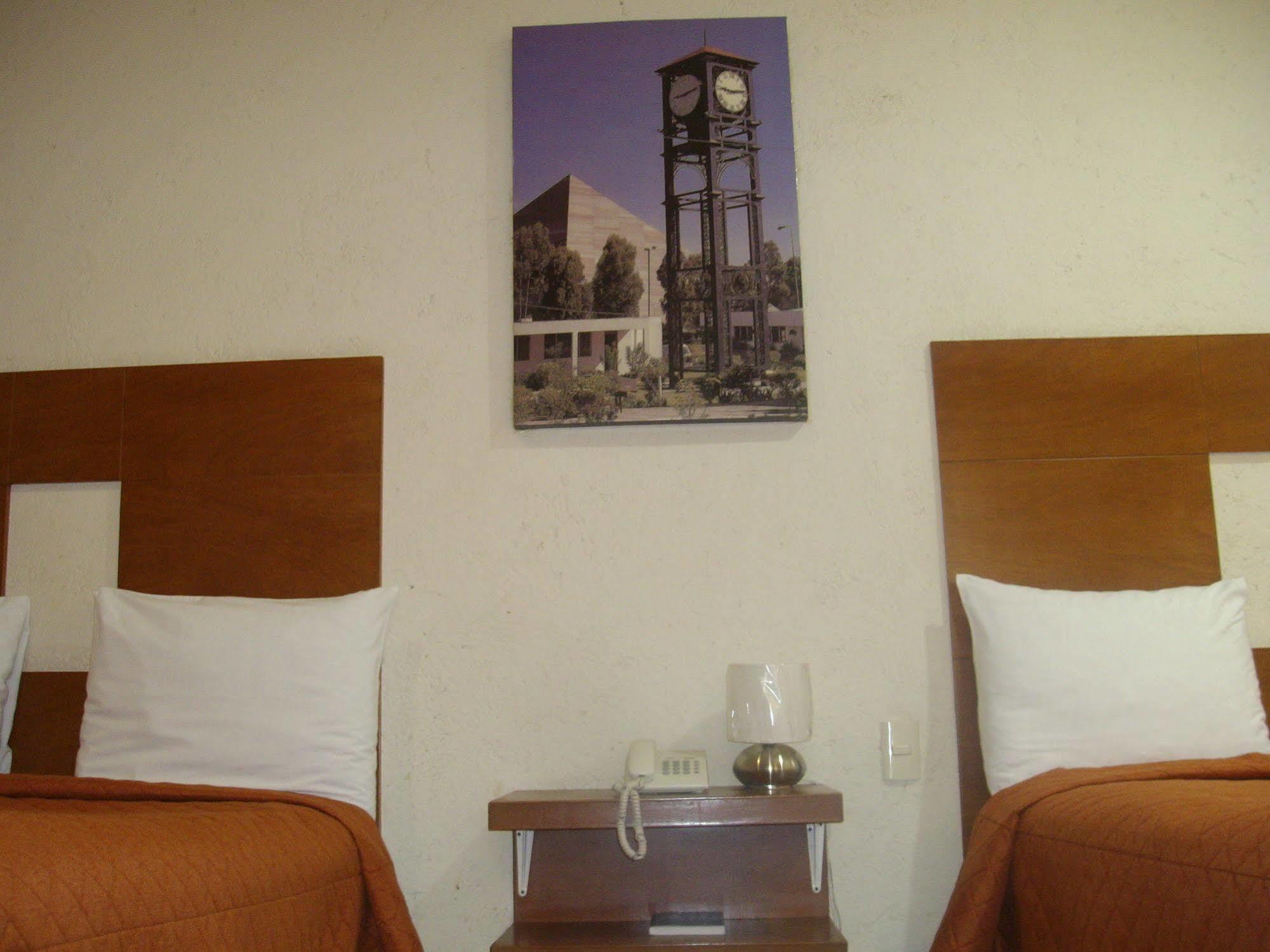 Casa De Oracion San Jose Hotel