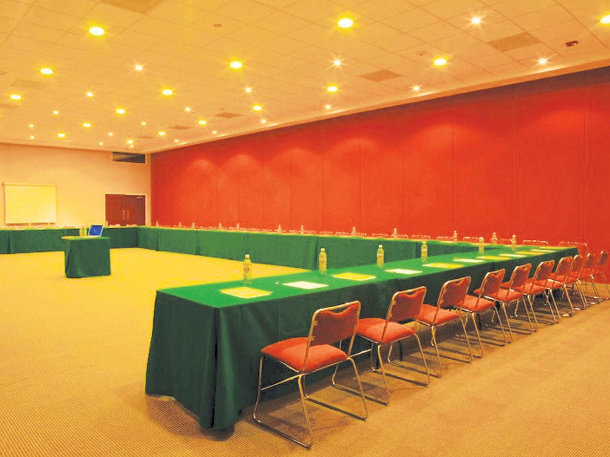 Hotel Express By Marriott 4*