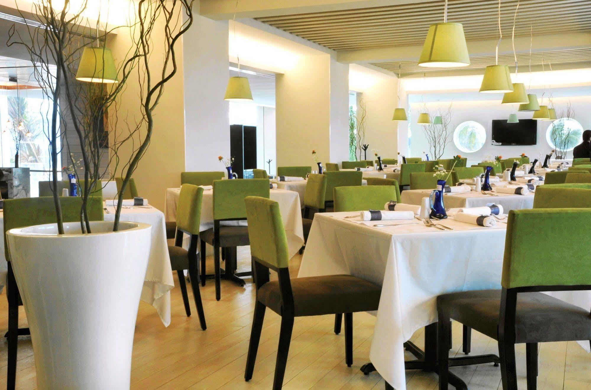 Emporio Hotel 5*