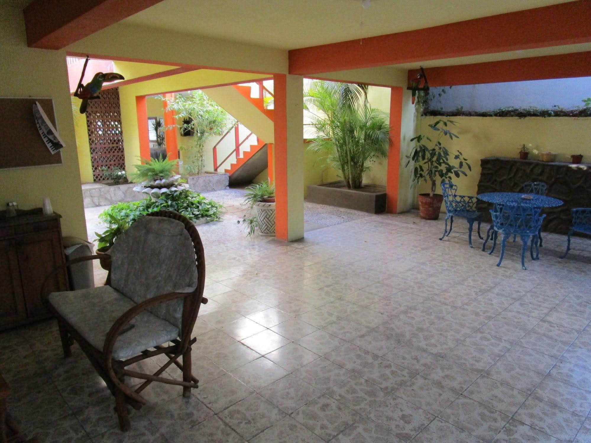 Lorimar 3* La Paz