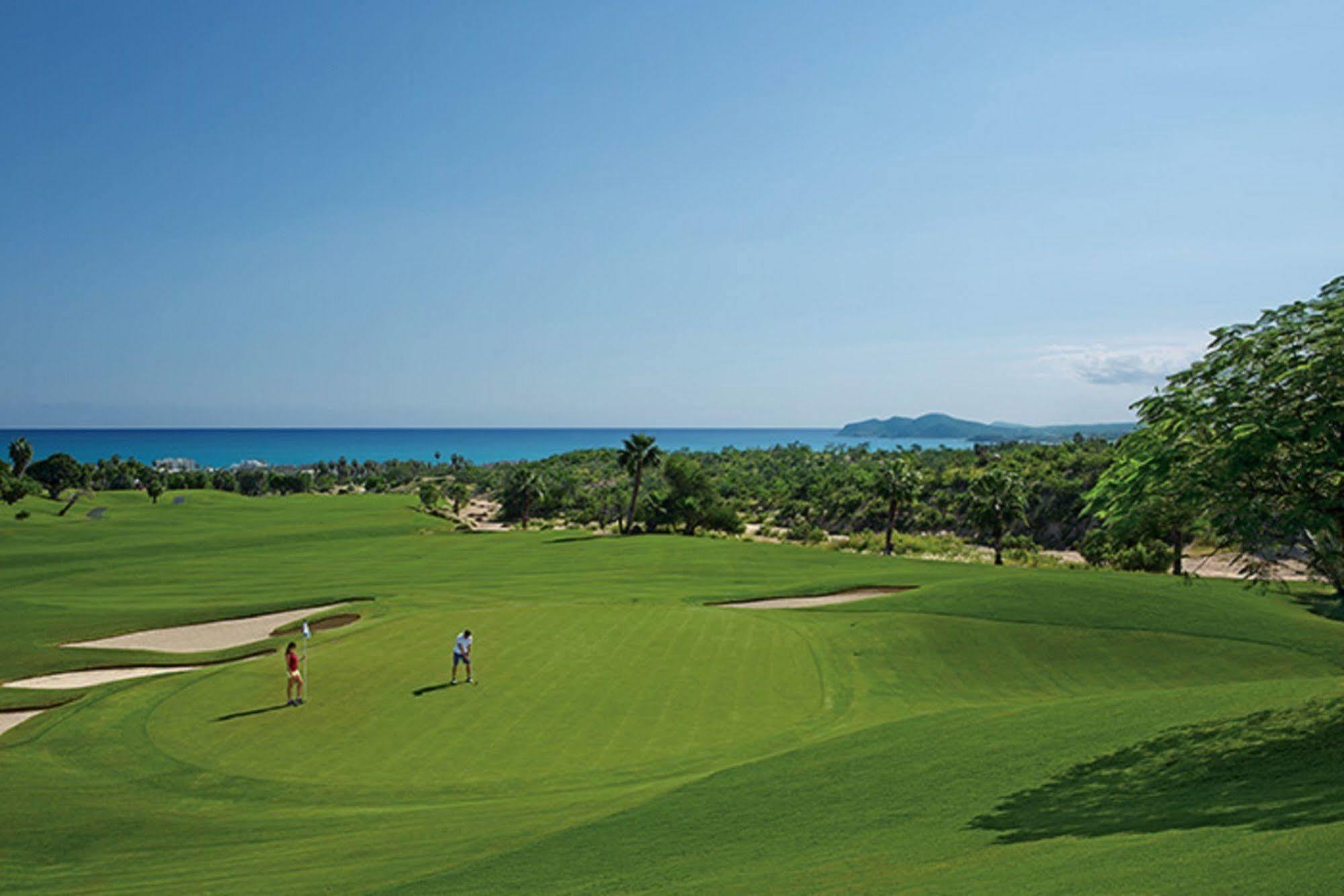Resort Dreams Cabos Golf & 5*