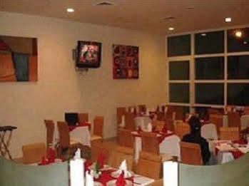 F Star Hotel