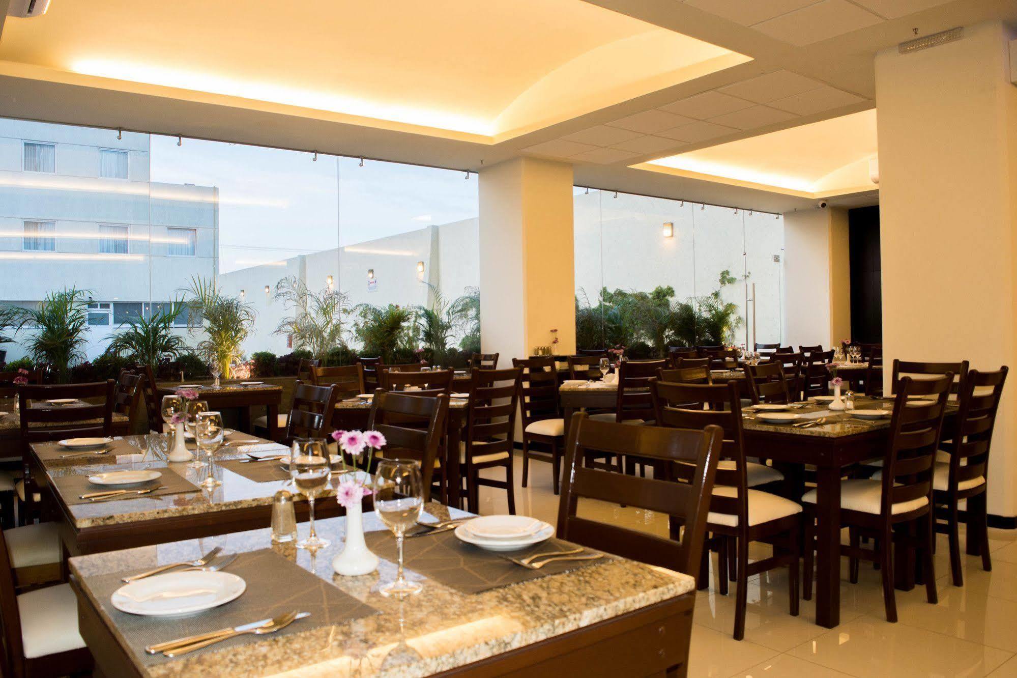 Western Crown Victoria Hotel 4*