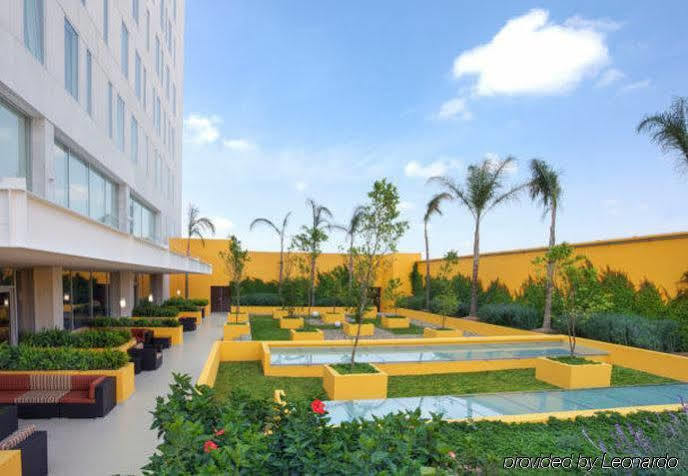 Courtyard By Marriott At The Poliforum 4* Leon
