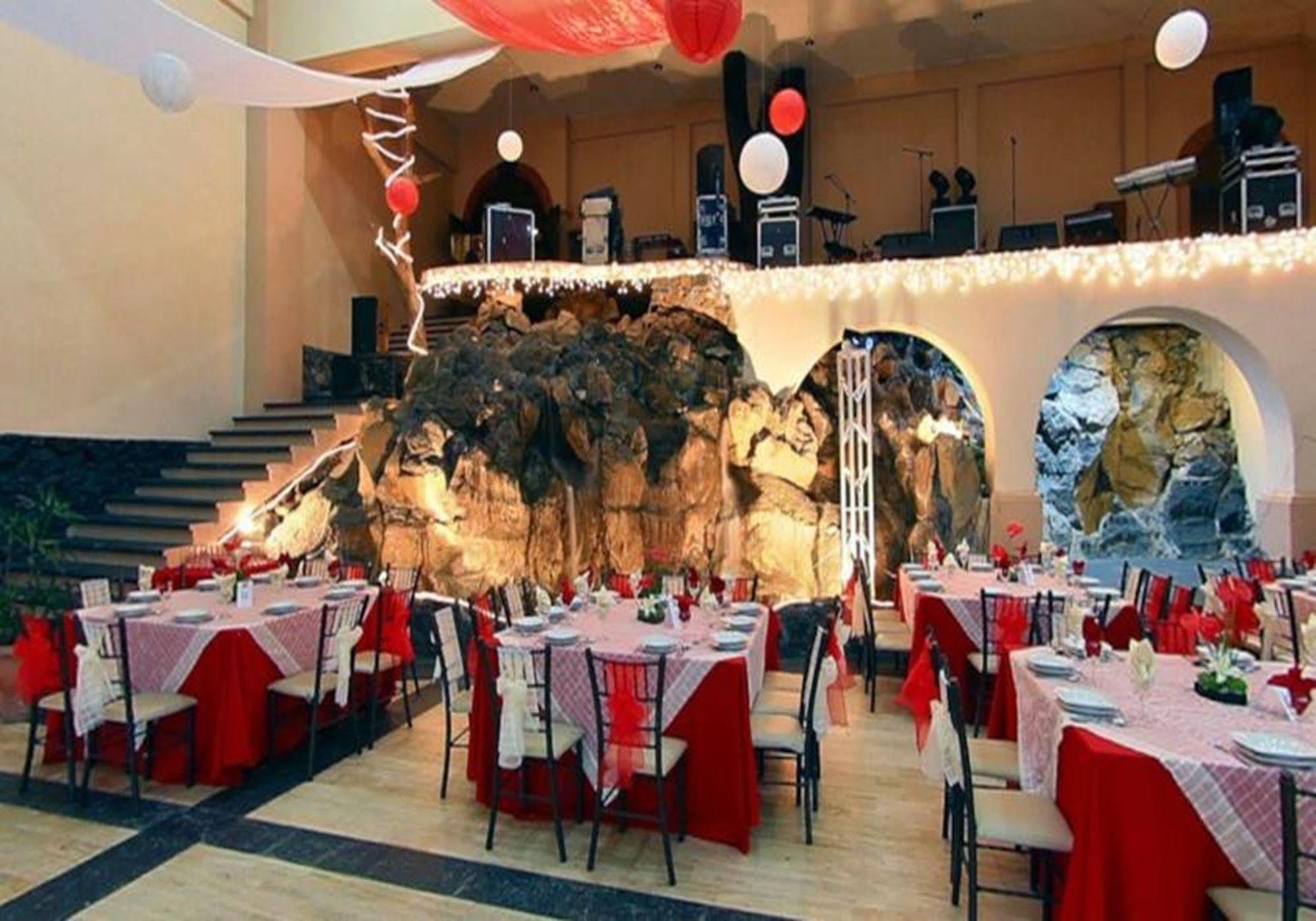 Hotel Mision
