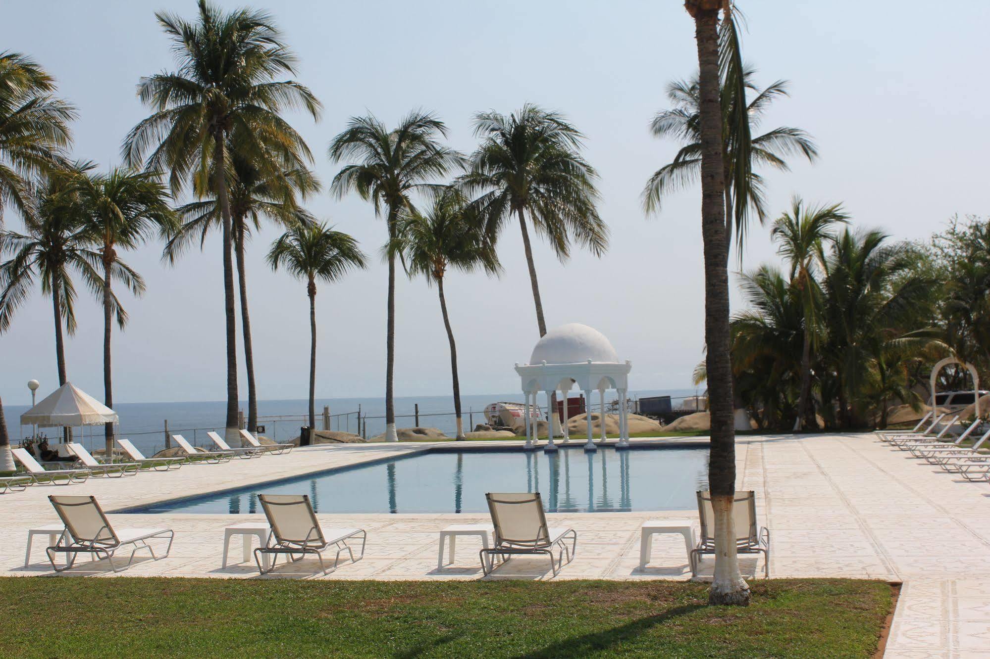 Aldea Del Bazar & Hotel Puerto Escondido (Oaxaca)