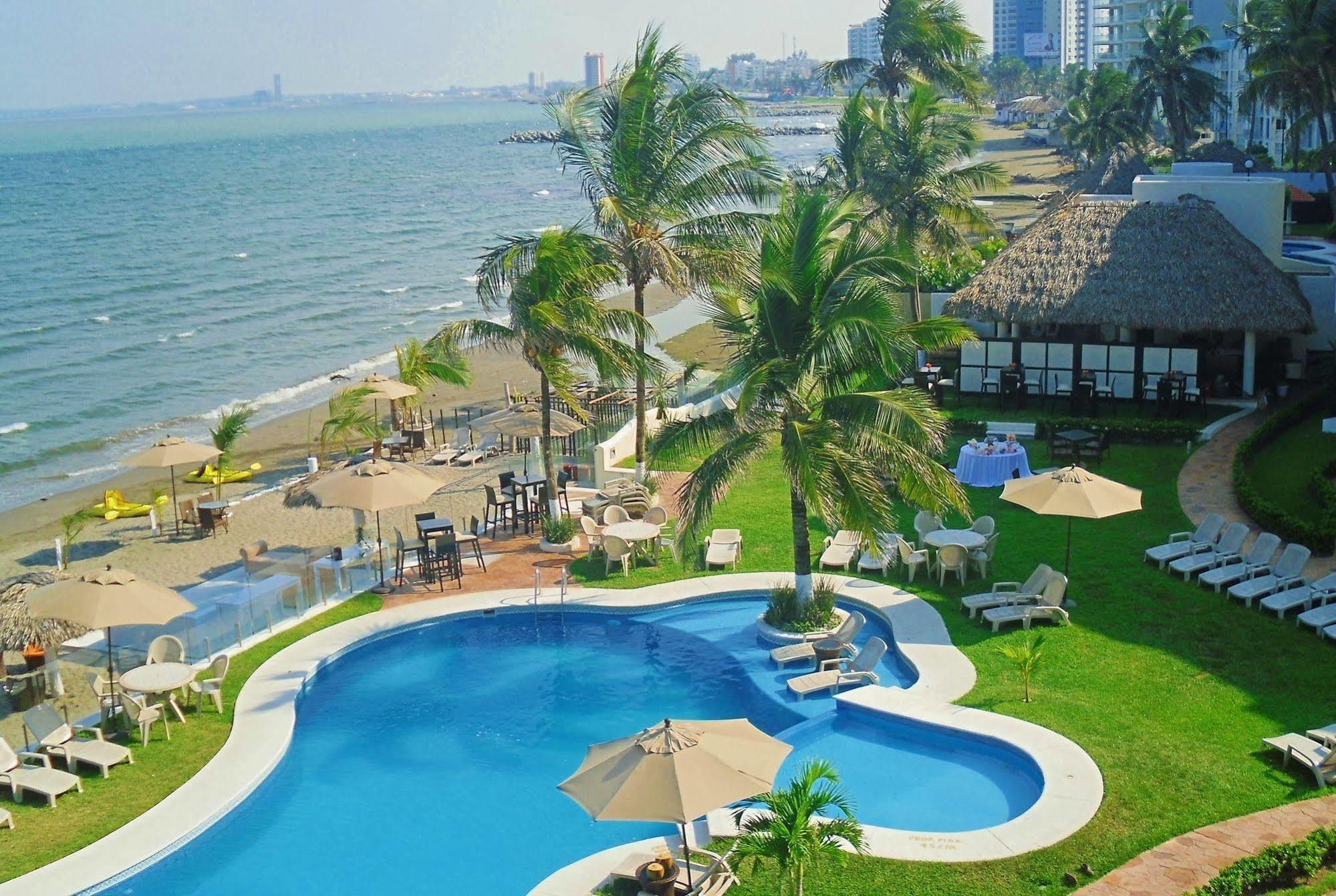 Hotel Playa Caracol &