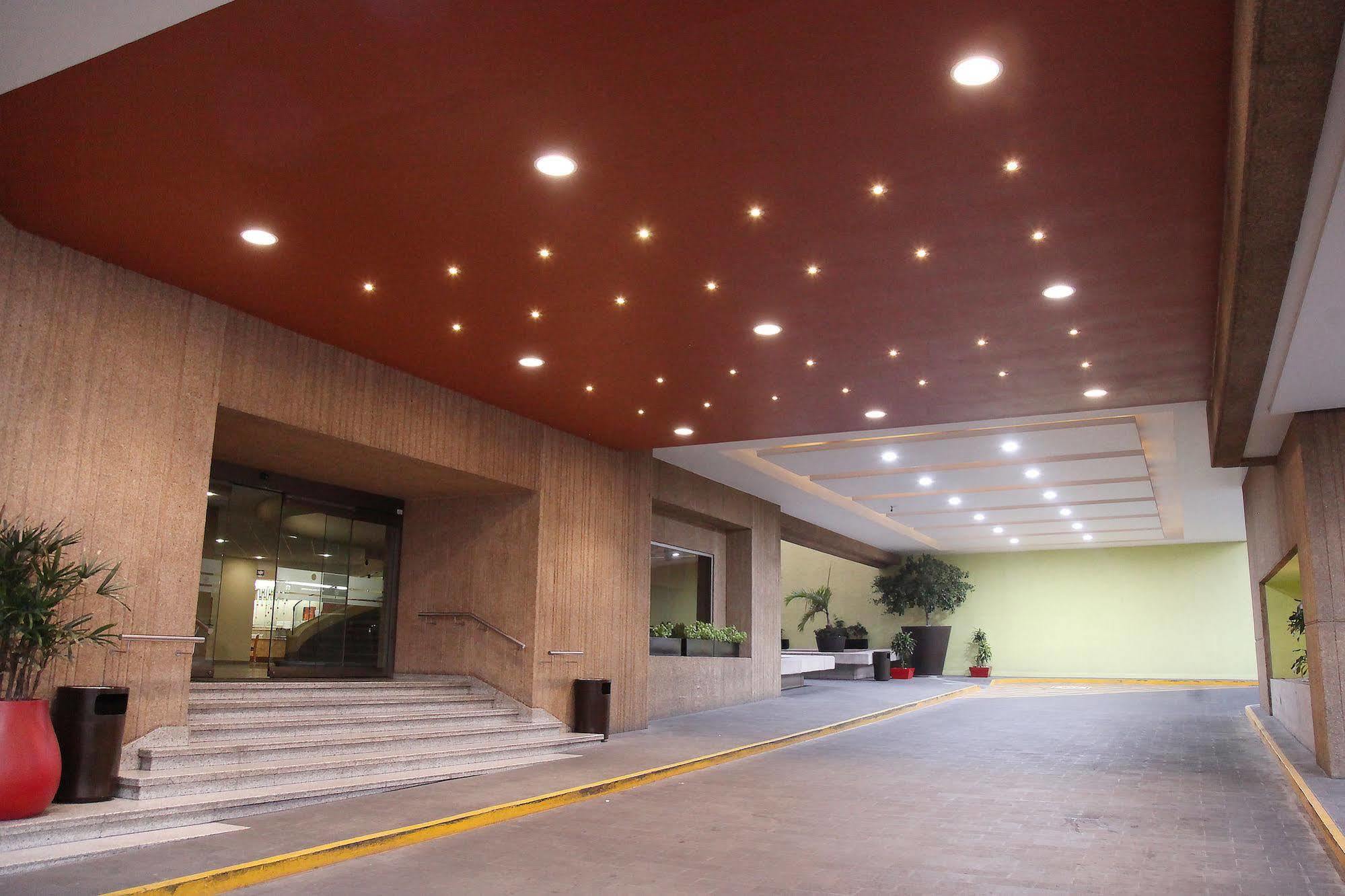 Mirage - Centro Historico De 4*