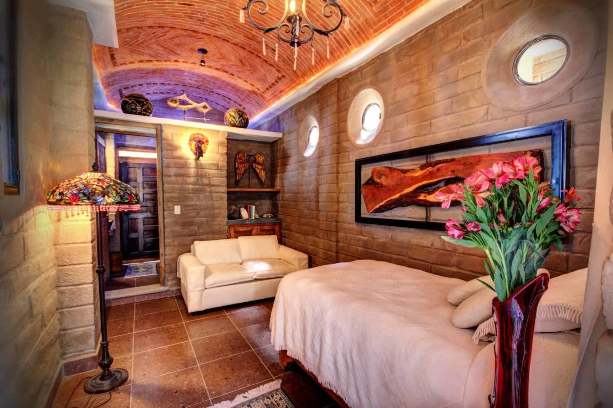 Hotel Boutique Casa Angelitos 4*