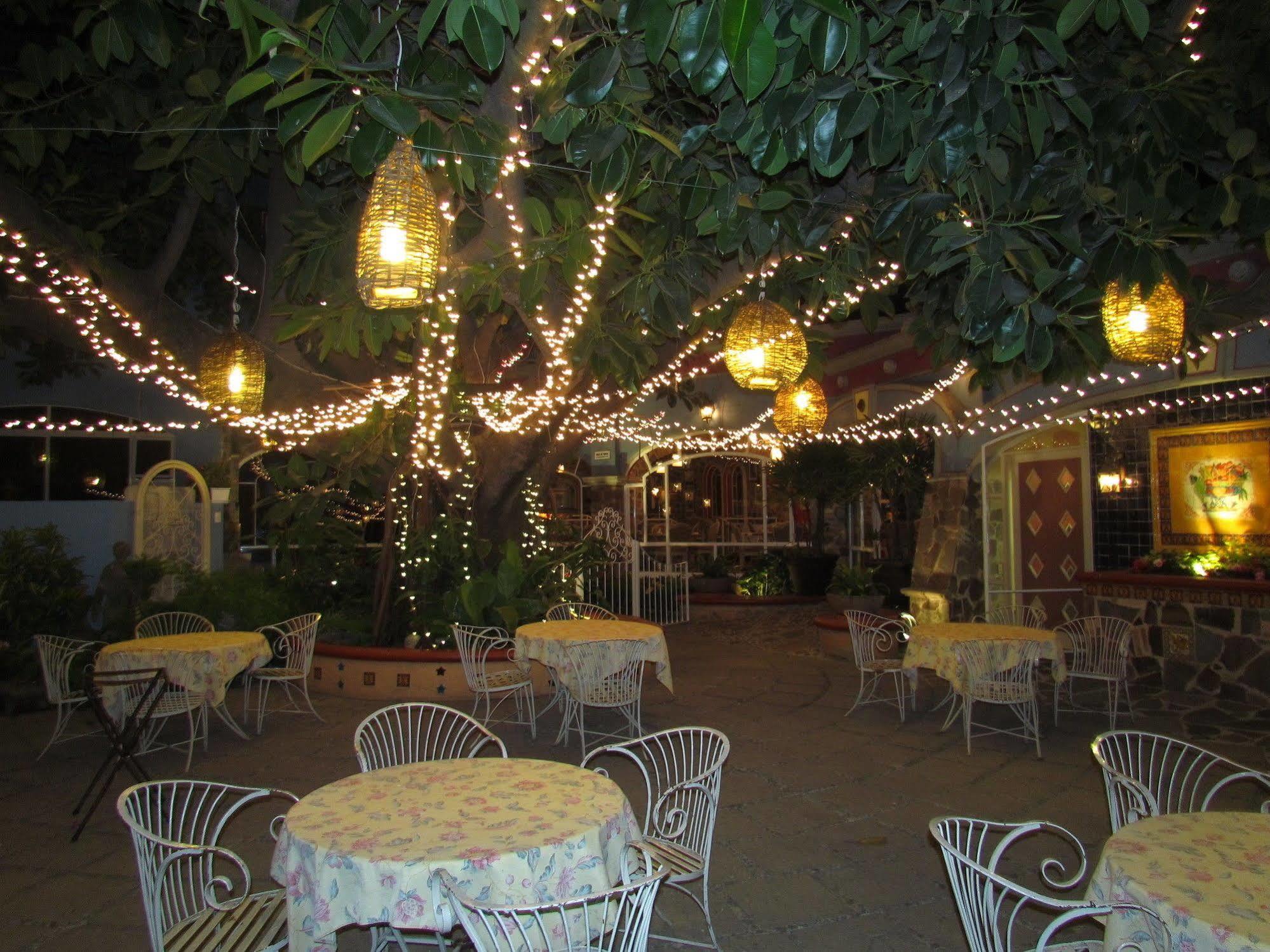 La Nueva Hotel