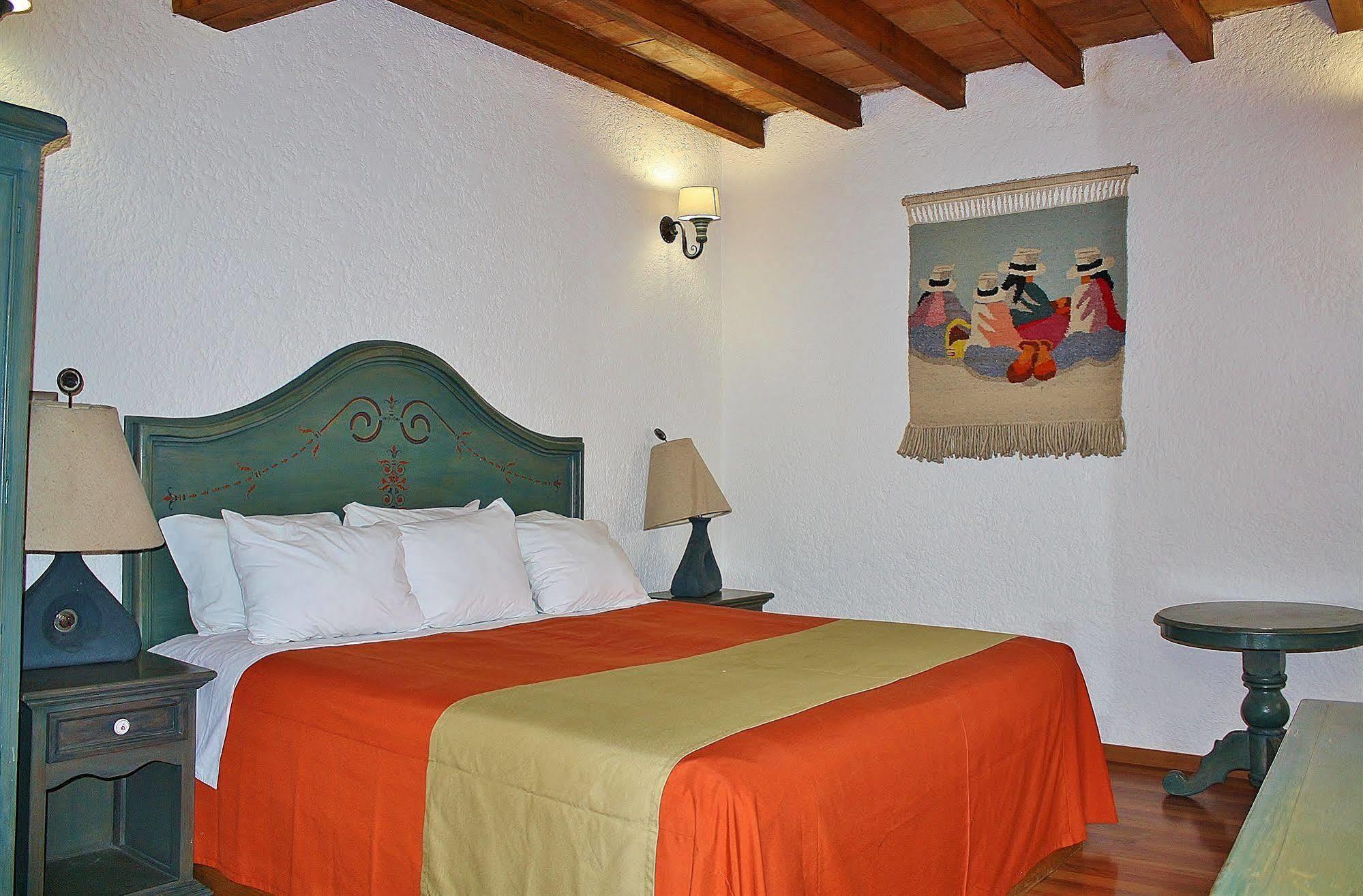 Meson De La Merced Boutique Patio & 3*