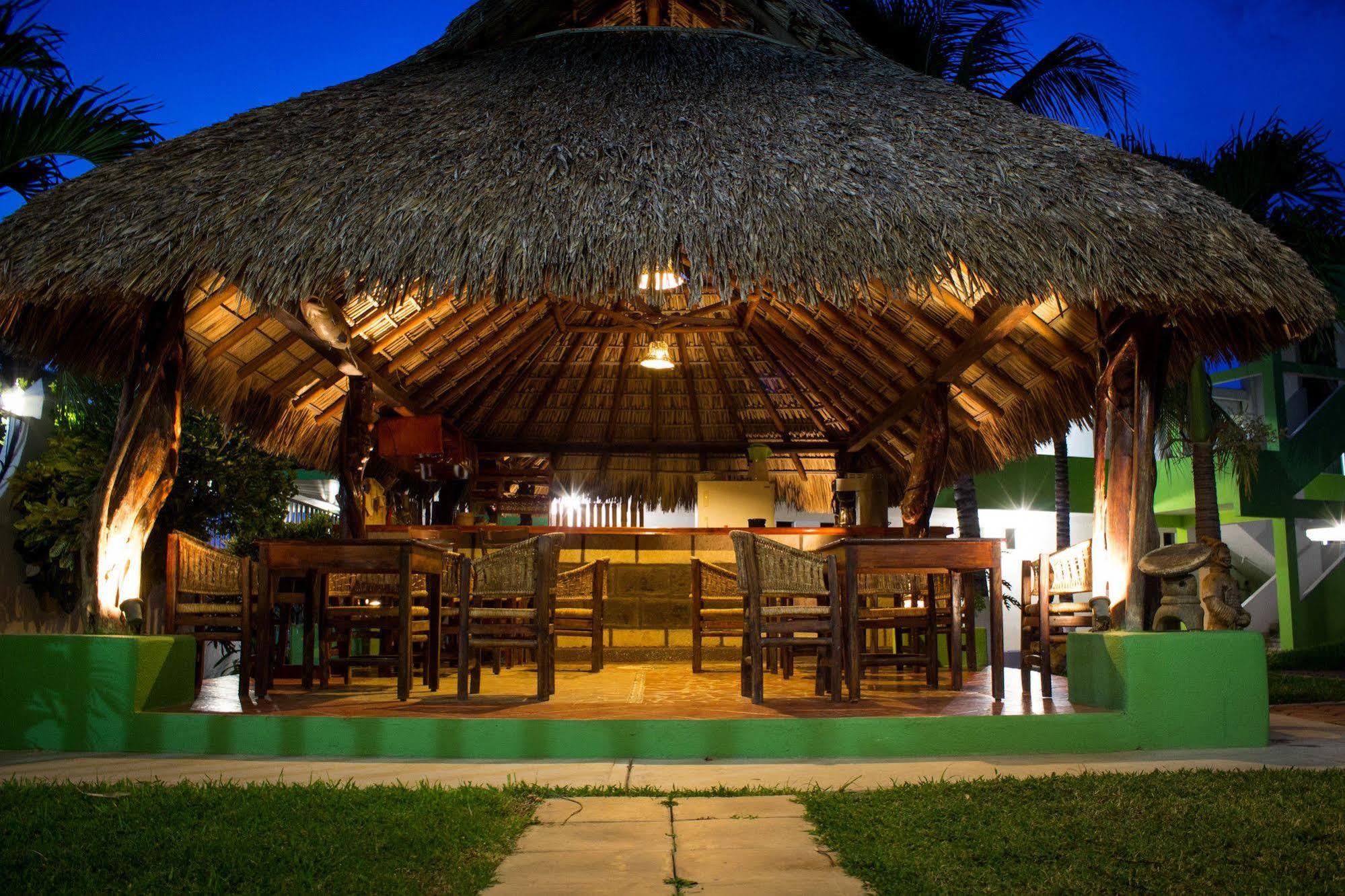 & Punta Esmeralda Hotel 4*