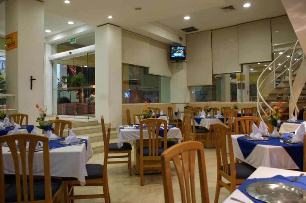 Palace 4*