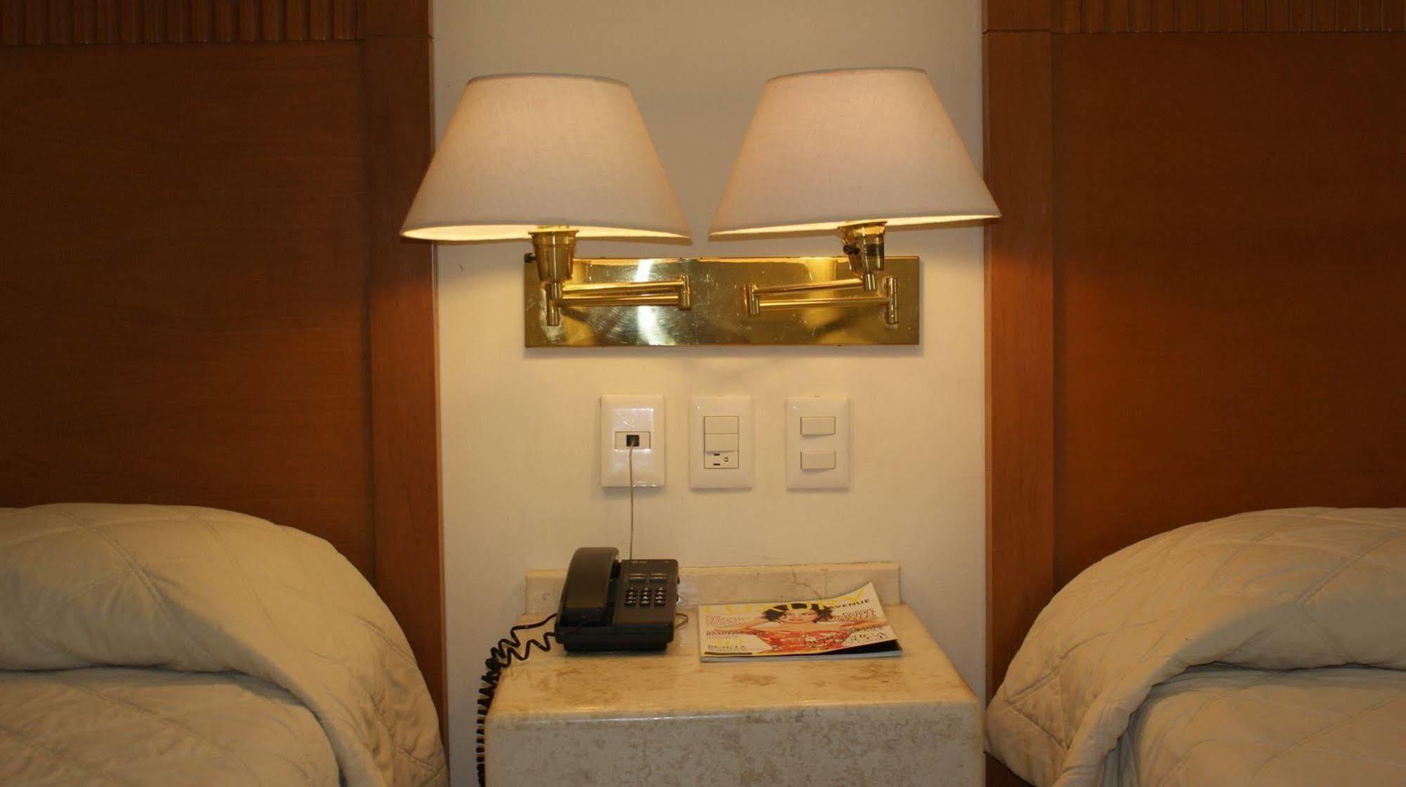 Hotel Y Nader Cancun