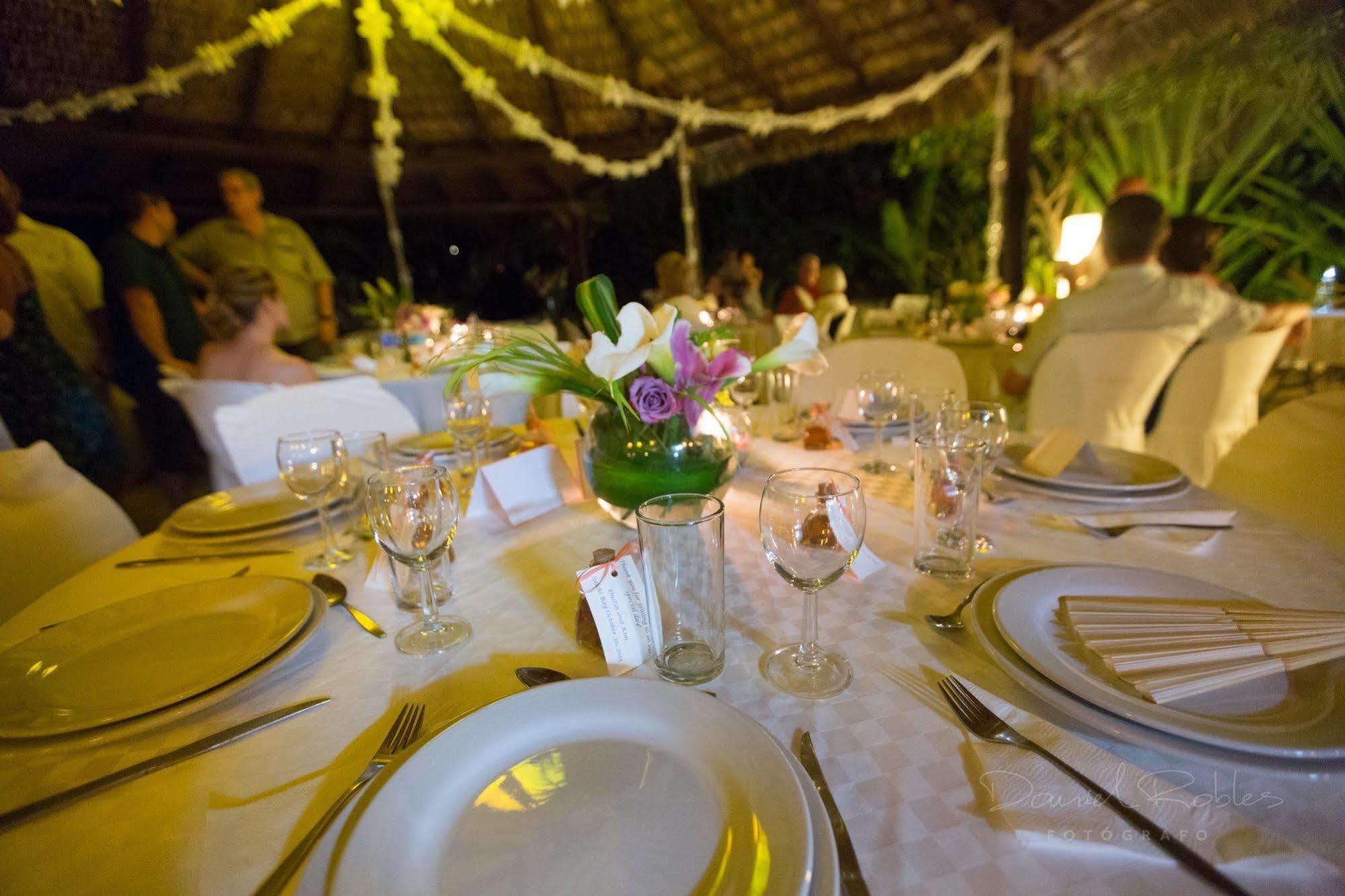 Hotel Manta Raya - Right On The
