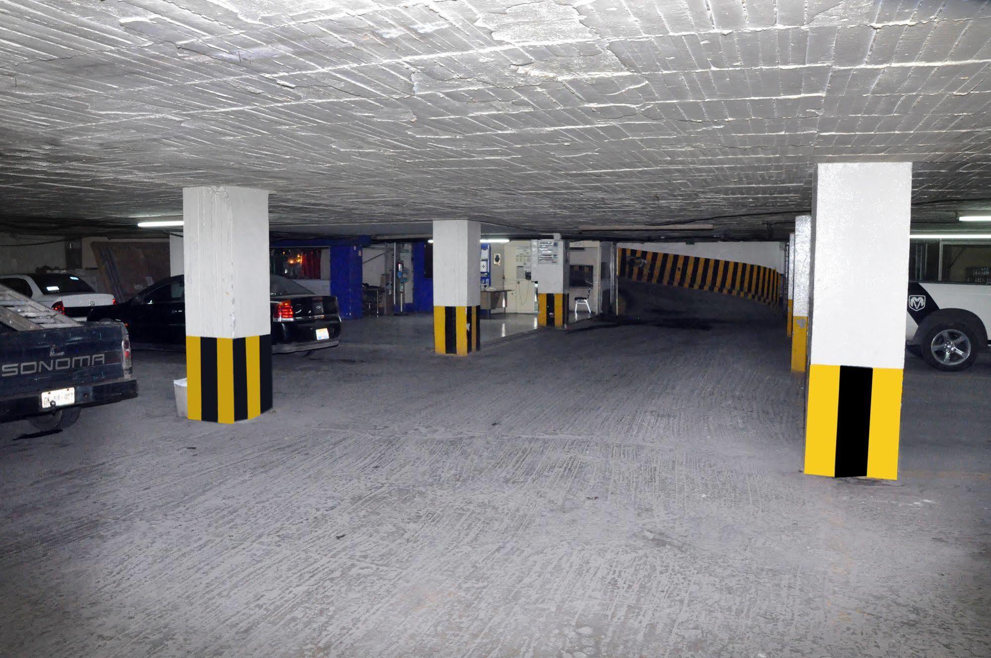 El Monte 3*