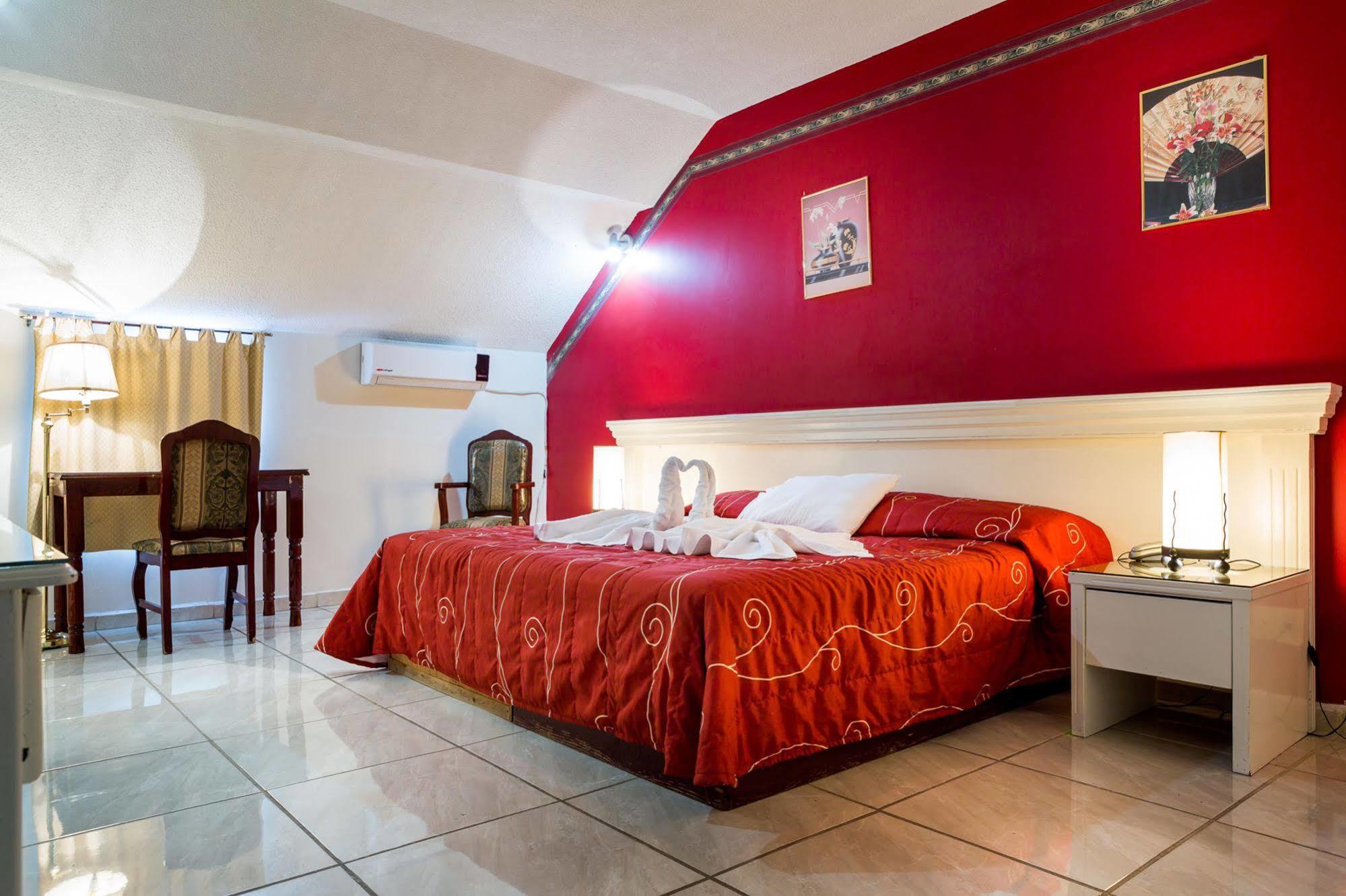 Raldos Hotel 3*