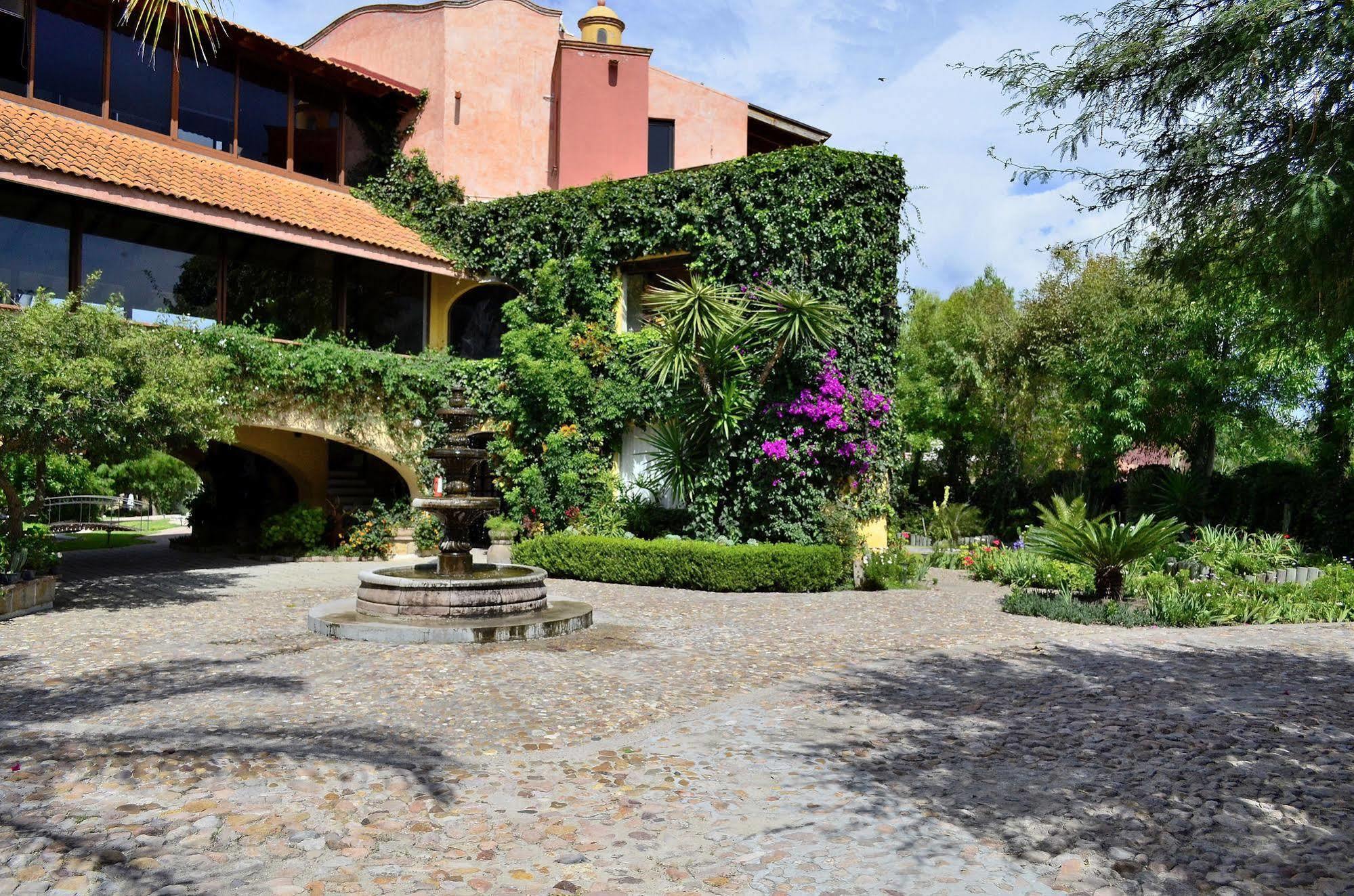 Rancho Labradores Country house