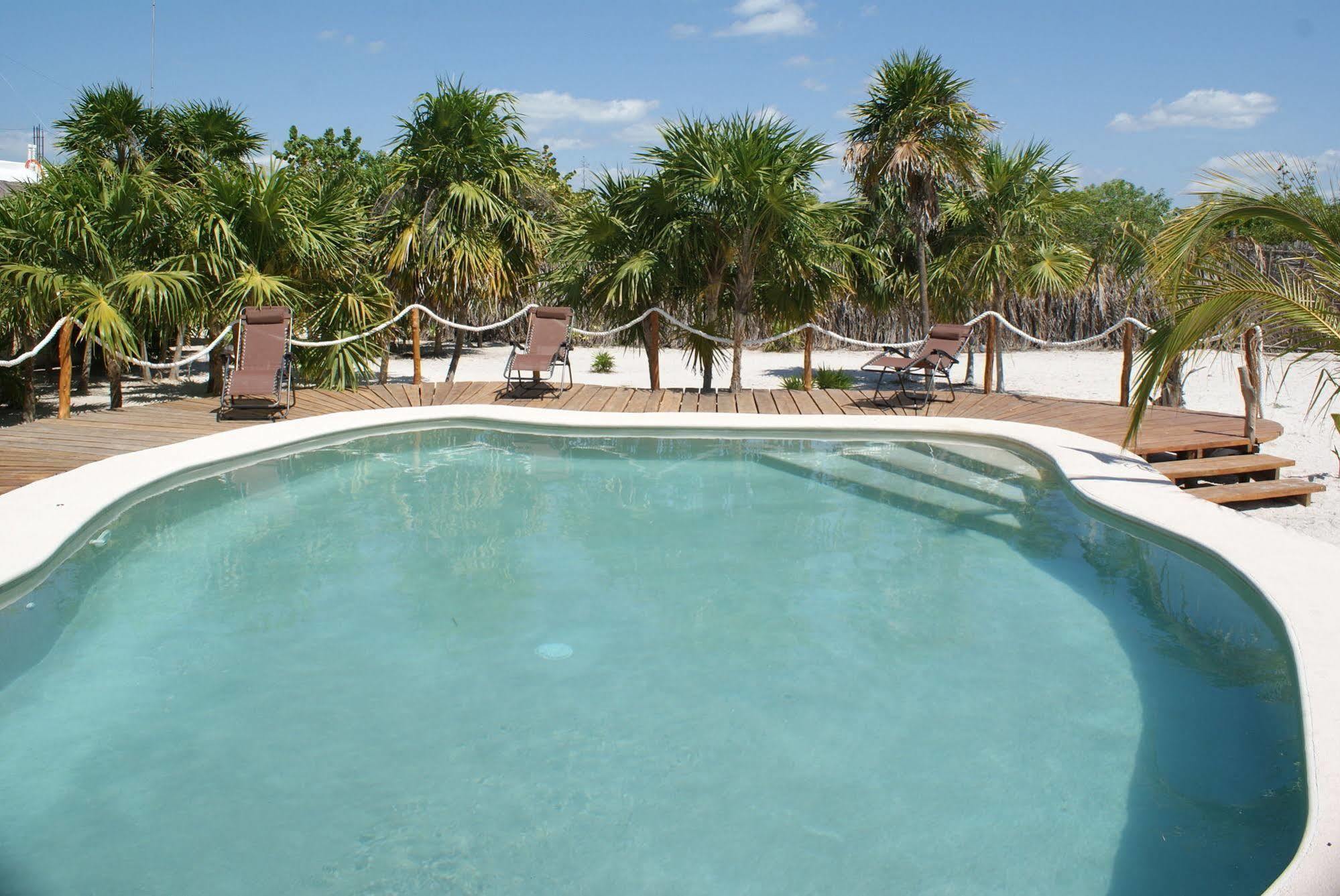 Hotel Deluxe