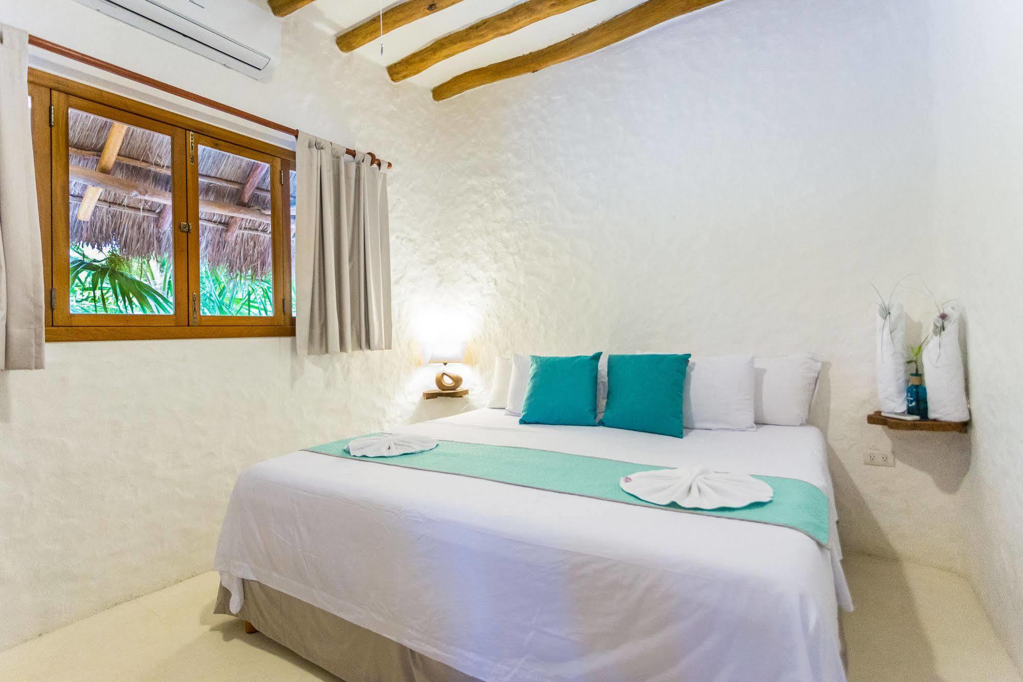 Deluxe Hotel