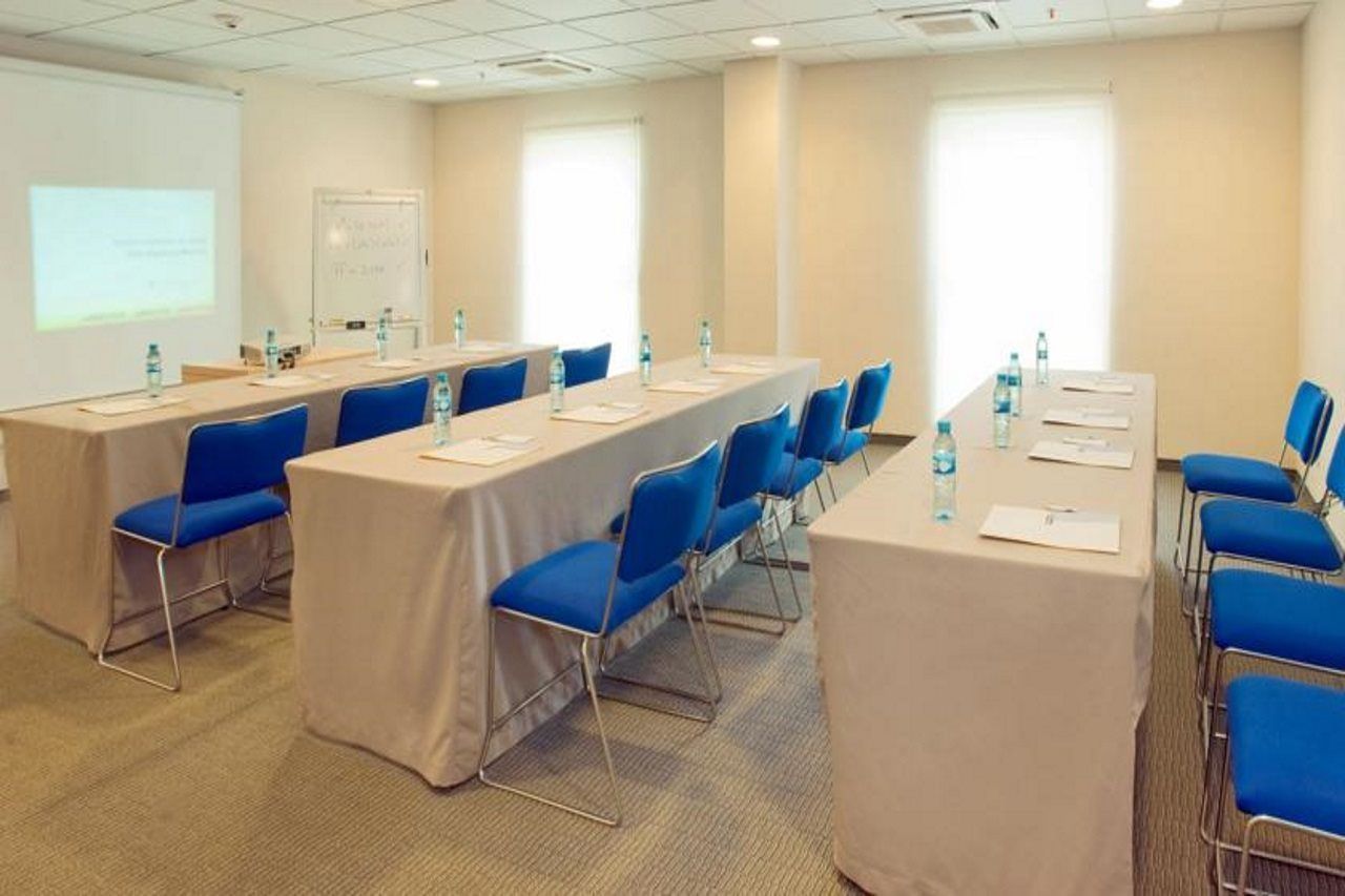 Hotel Express By Marriott 4*