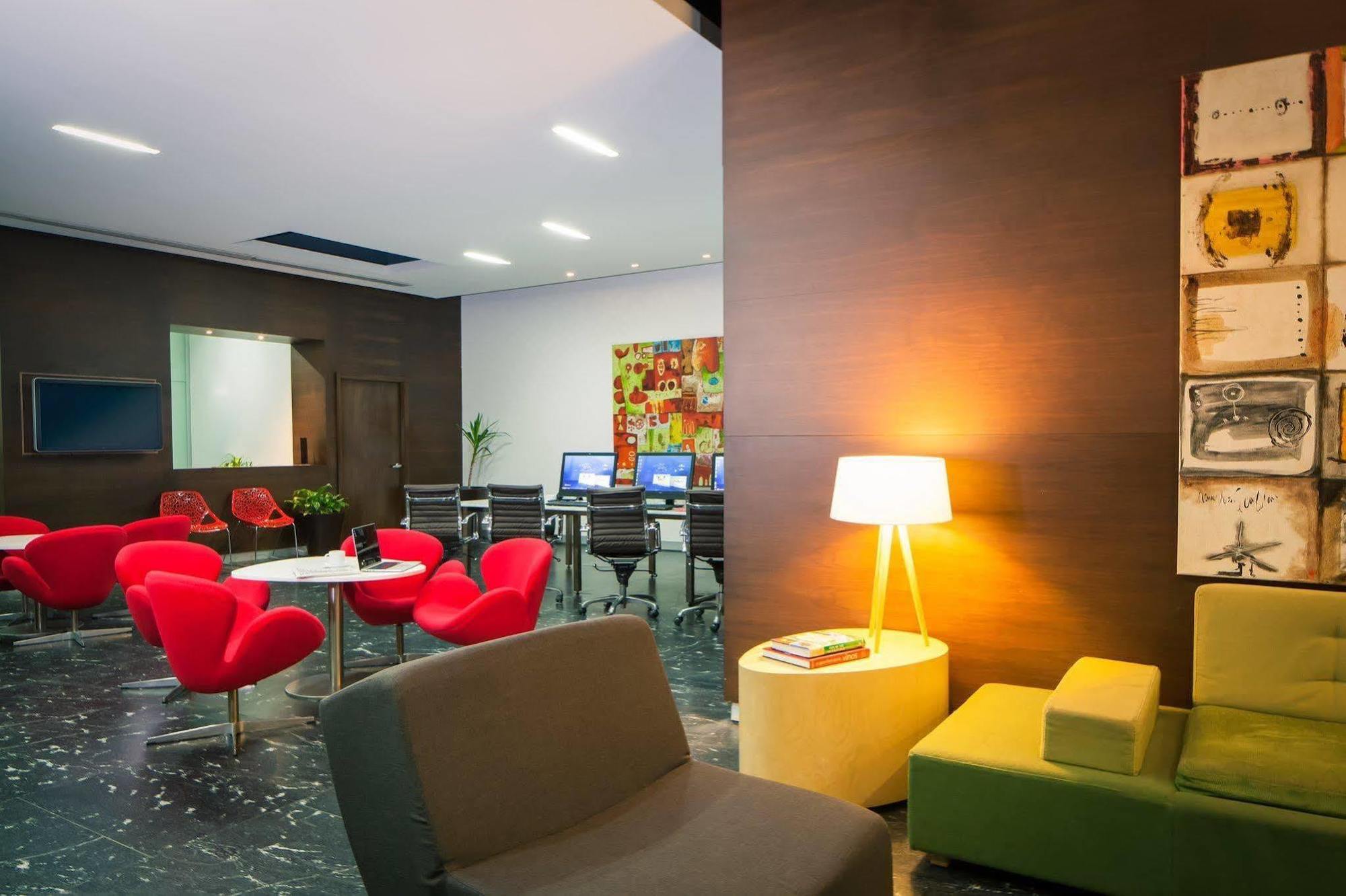 Hotel Fiesta Tecnologico 4*