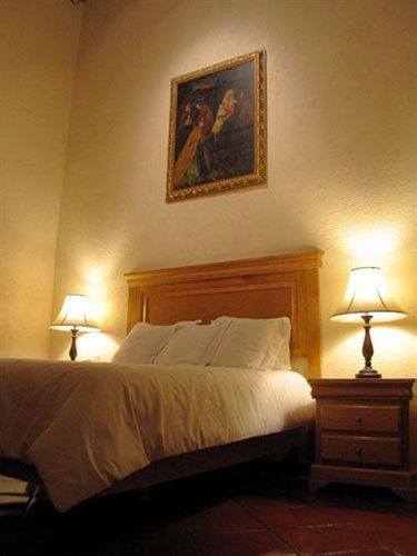 Hotel Estrella De Belem And Cholula