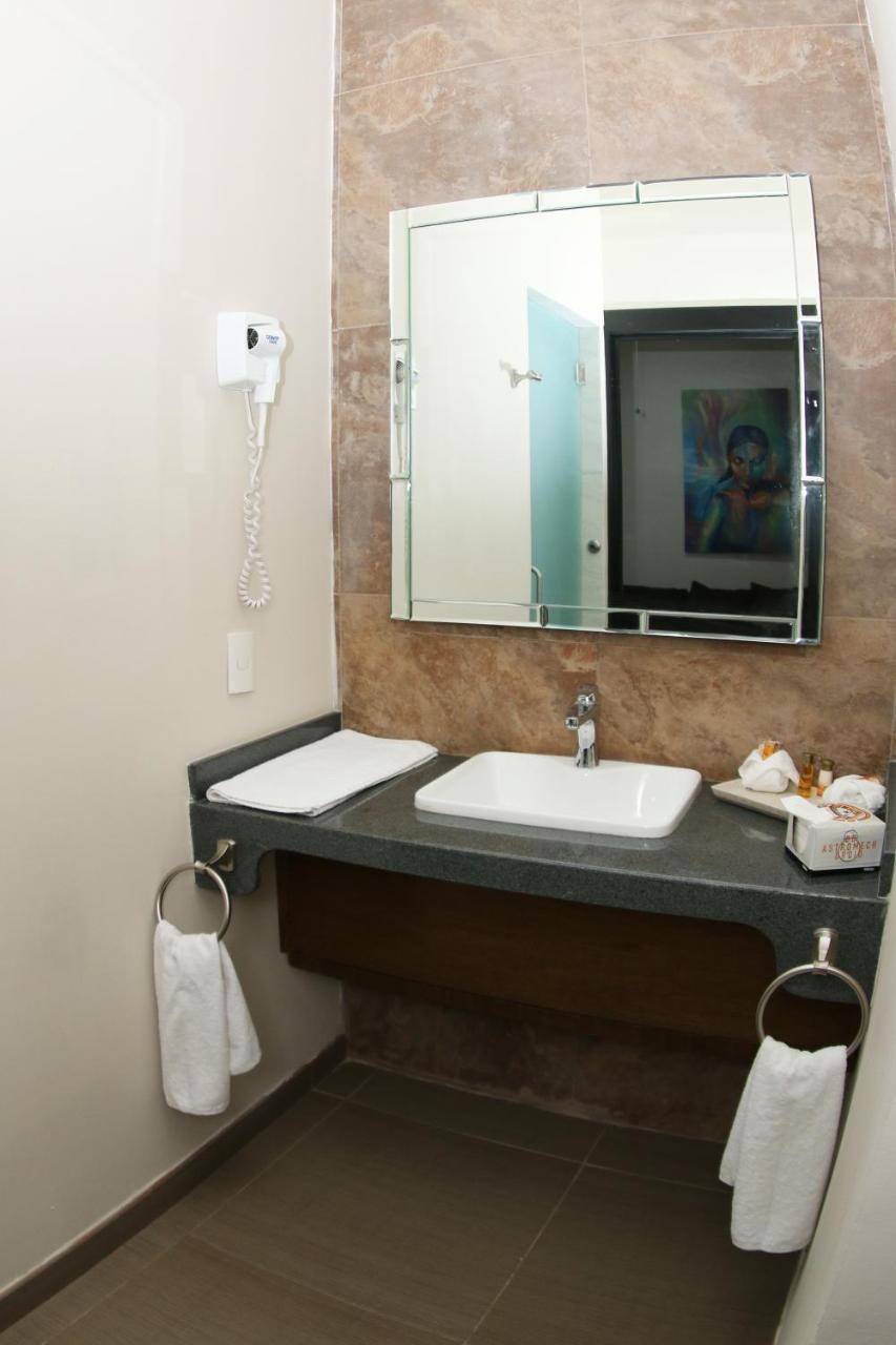 Centriplaza & Hotel 4*