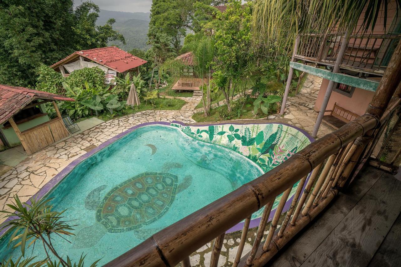 Achicuales Hotel *