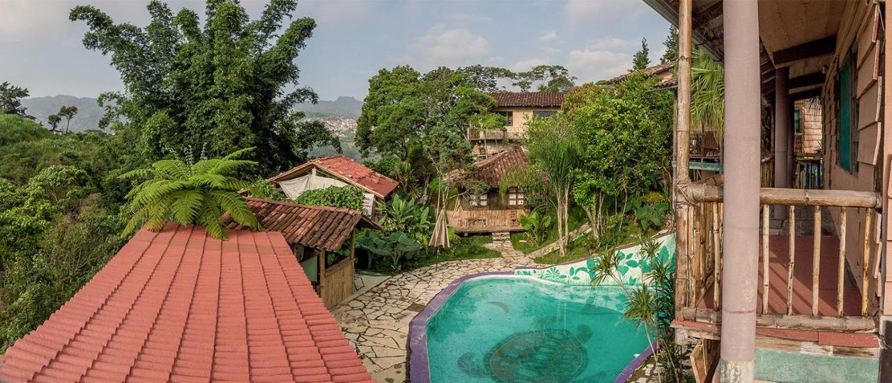 Hotel Achicuales *