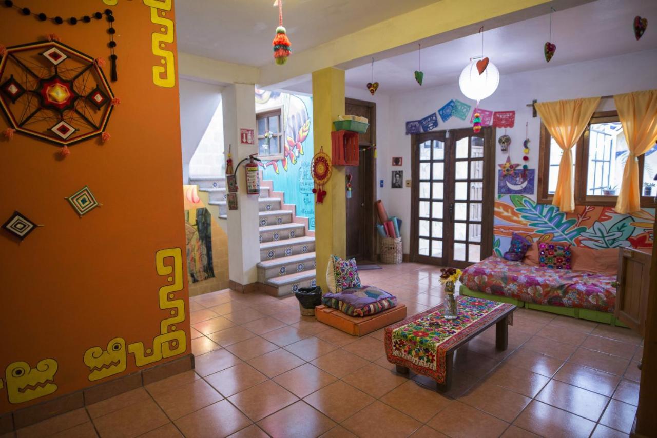 La Isla Hostel *
