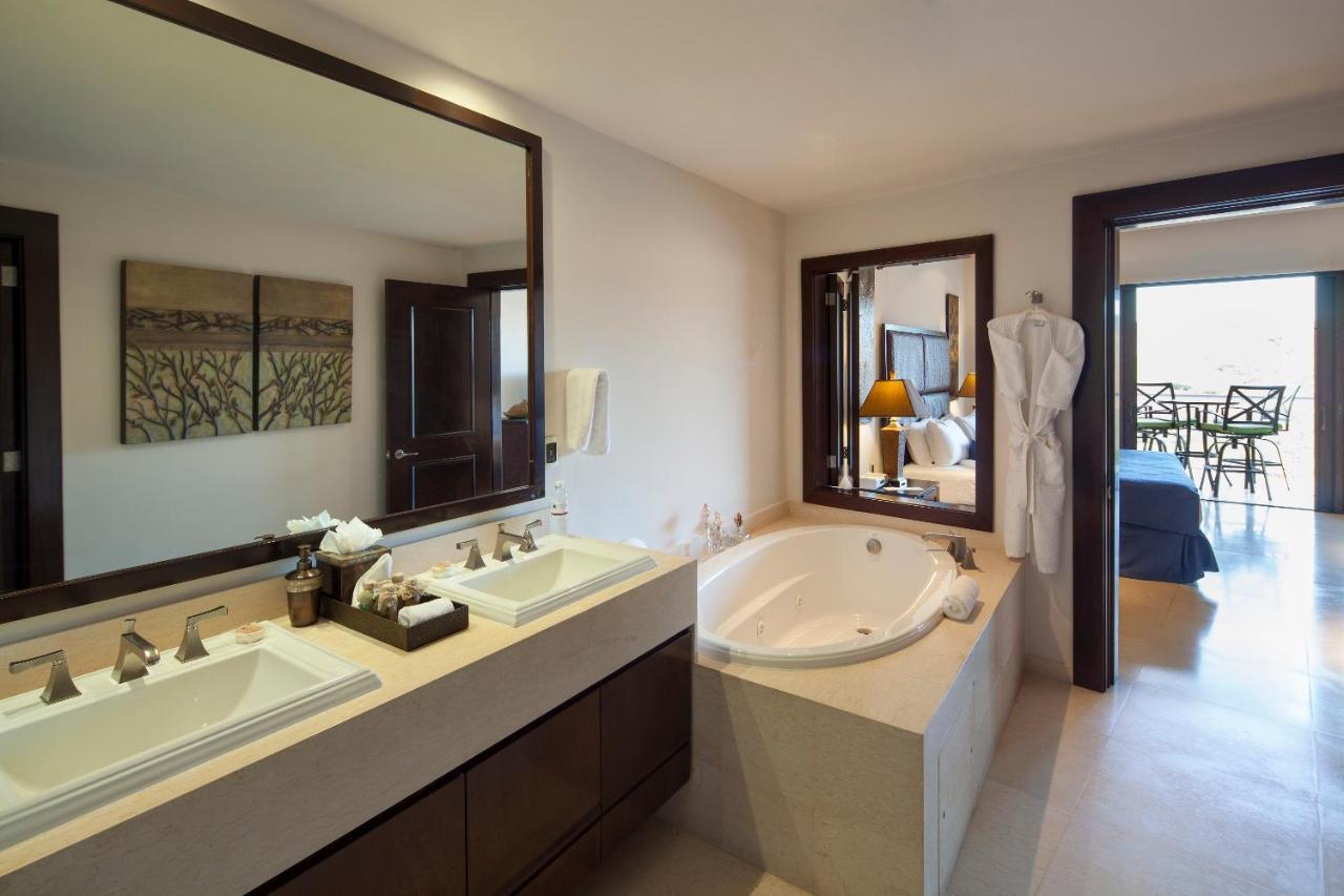 Resort Puerta Cortes Residences La Paz