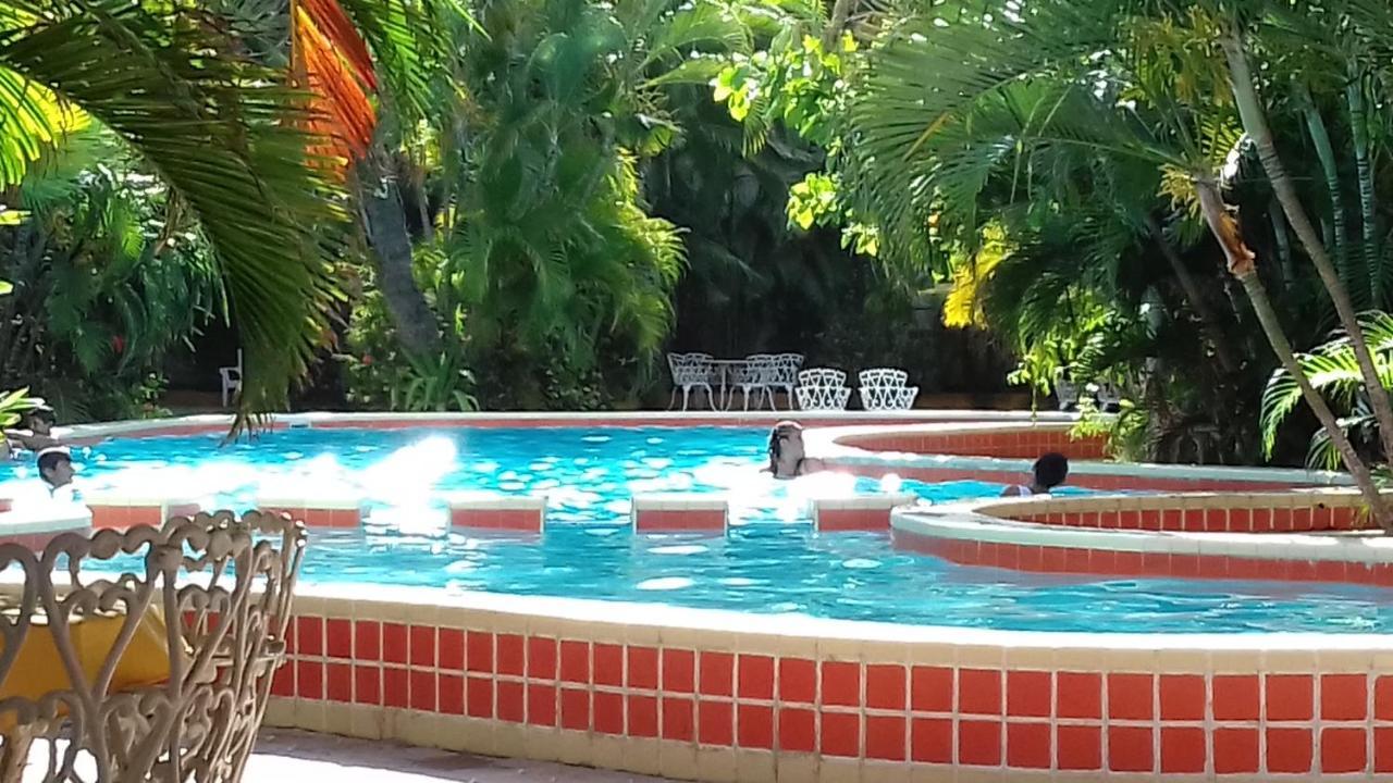Delfin Playa Azul 3* Lazaro Cardenas (Michoacan)