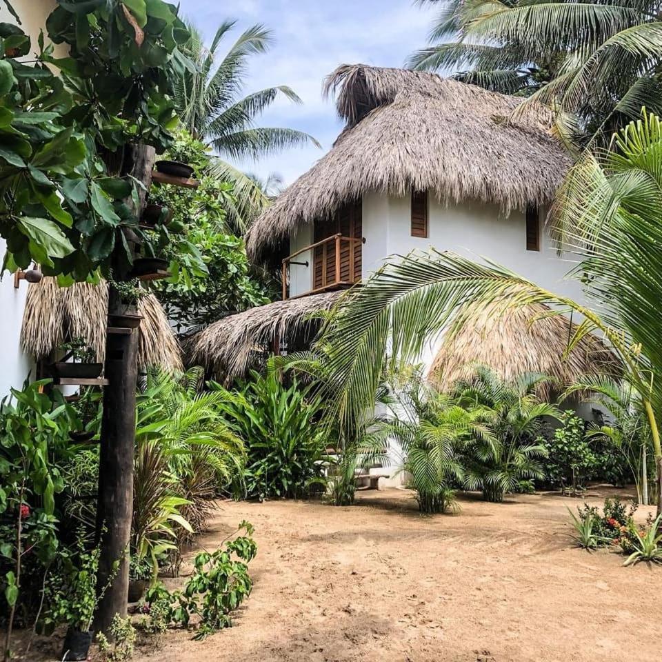 Descalzo Zipolite