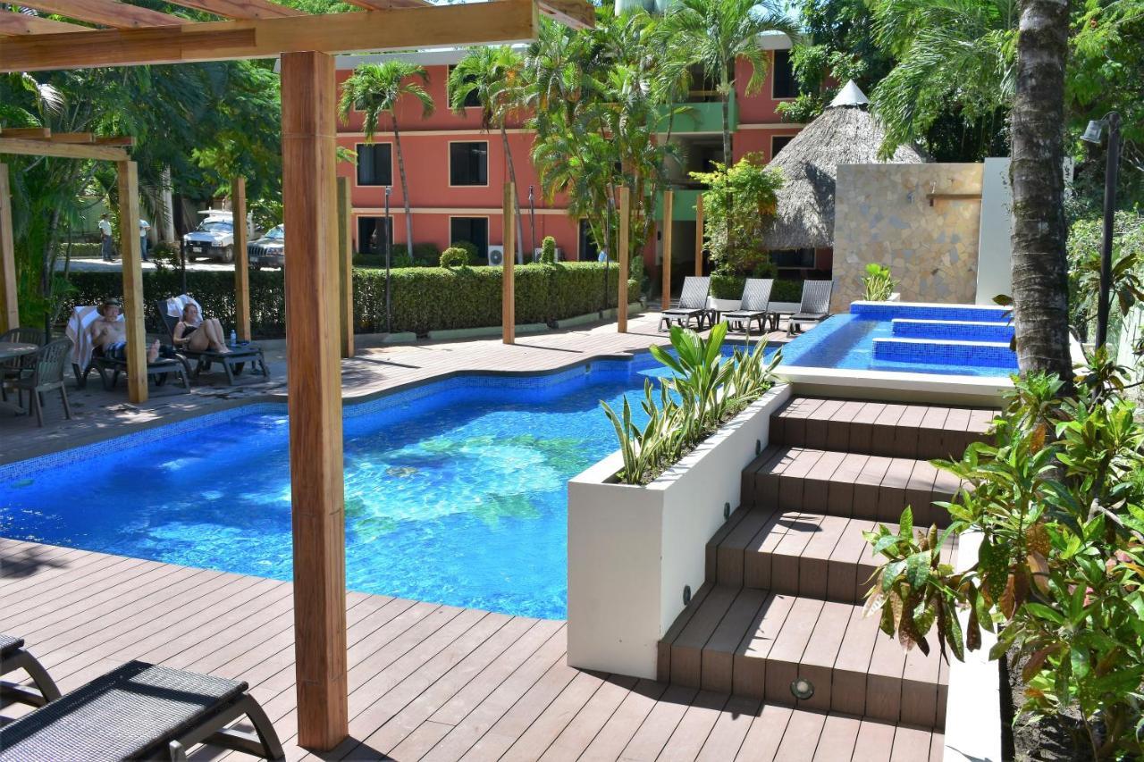 Hotel Maya Tulipanes 4*