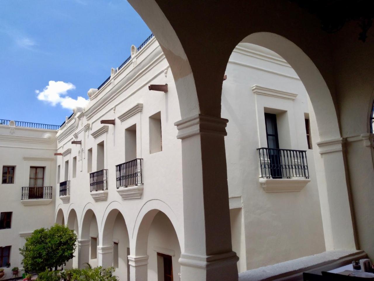 Meson De La Merced Boutique Patio &