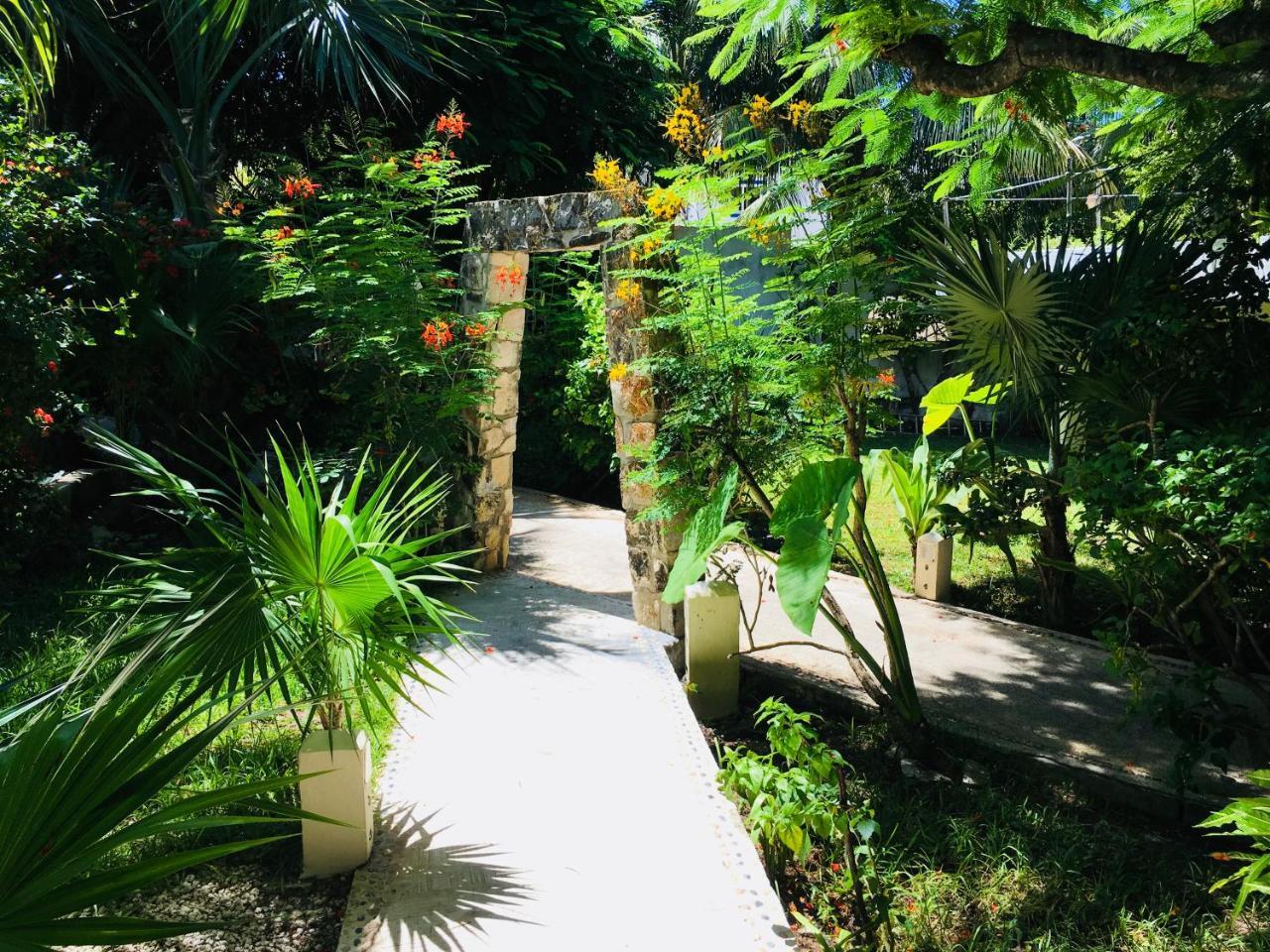 Maria's Kin Hotel