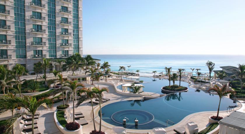 Le Meridien And Cancun