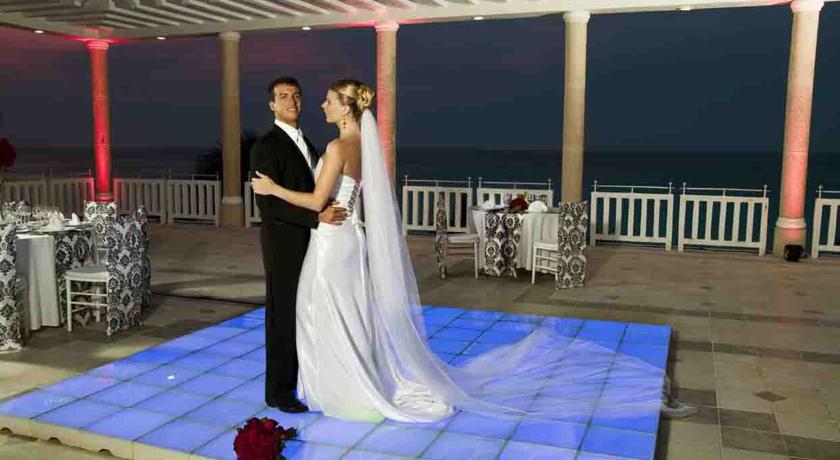 Le Meridien And Hotel 4*