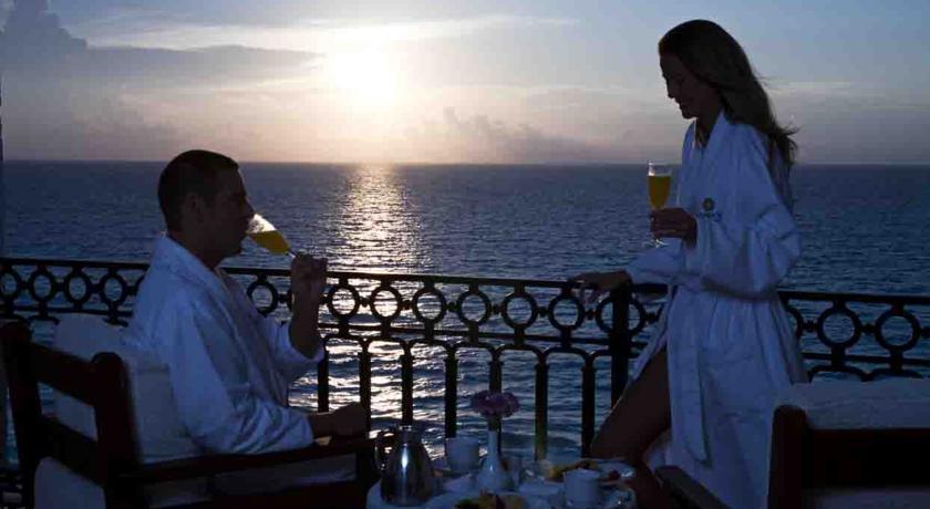 Le Meridien And Hotel Cancun