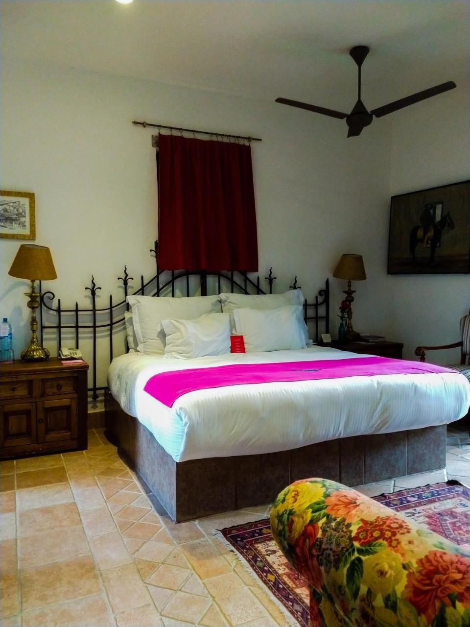 Hotel Calandrias 4*