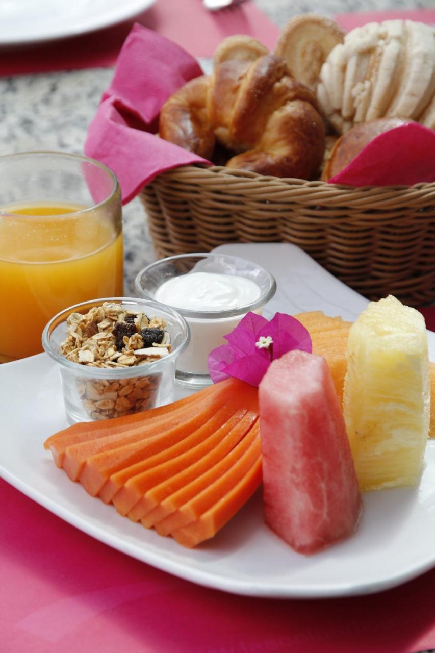 Hotel Calandrias