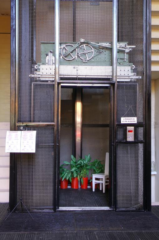 Hotel Basico