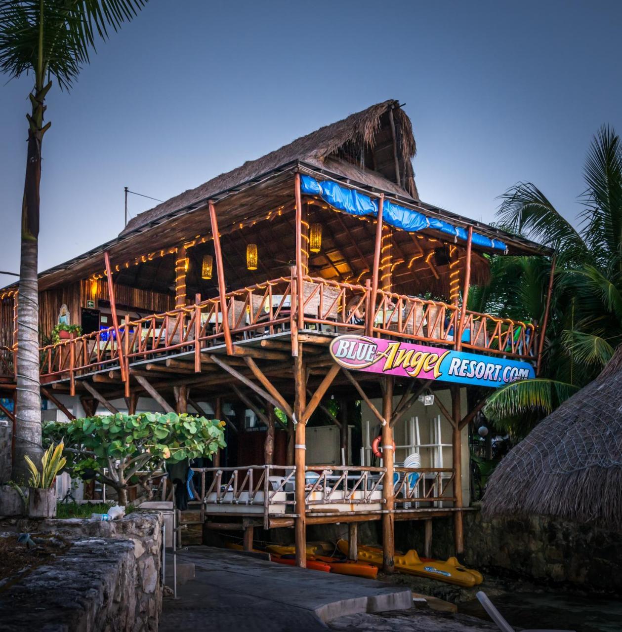 Hotel Blue Angel 4*