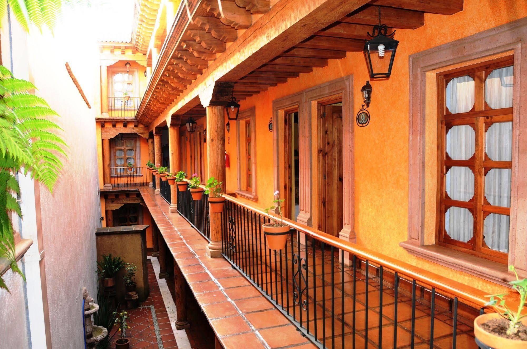 Hotel Refugio Del Angel 3*