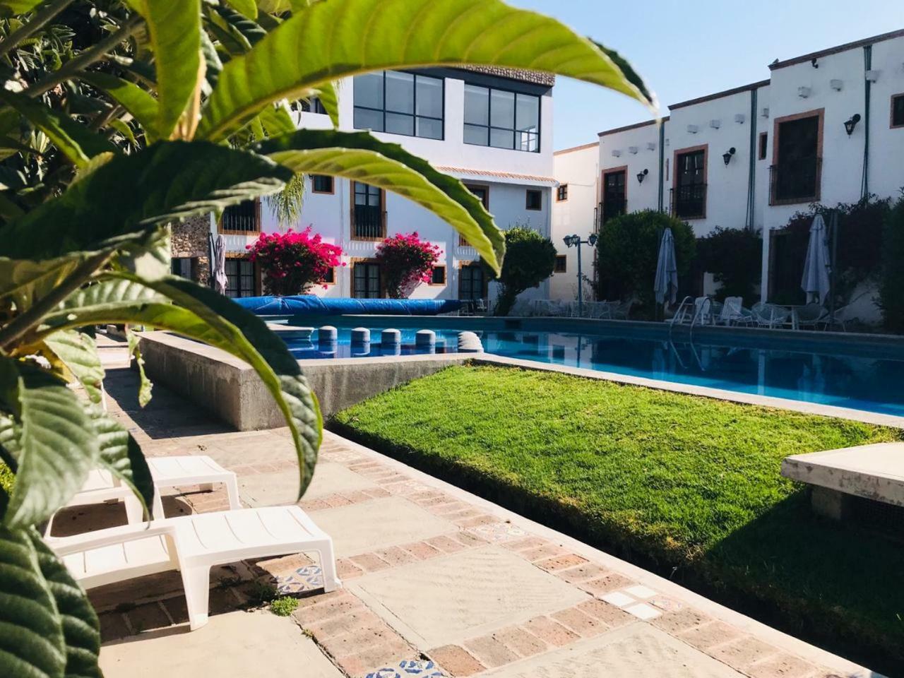 La Mansion Hotel
