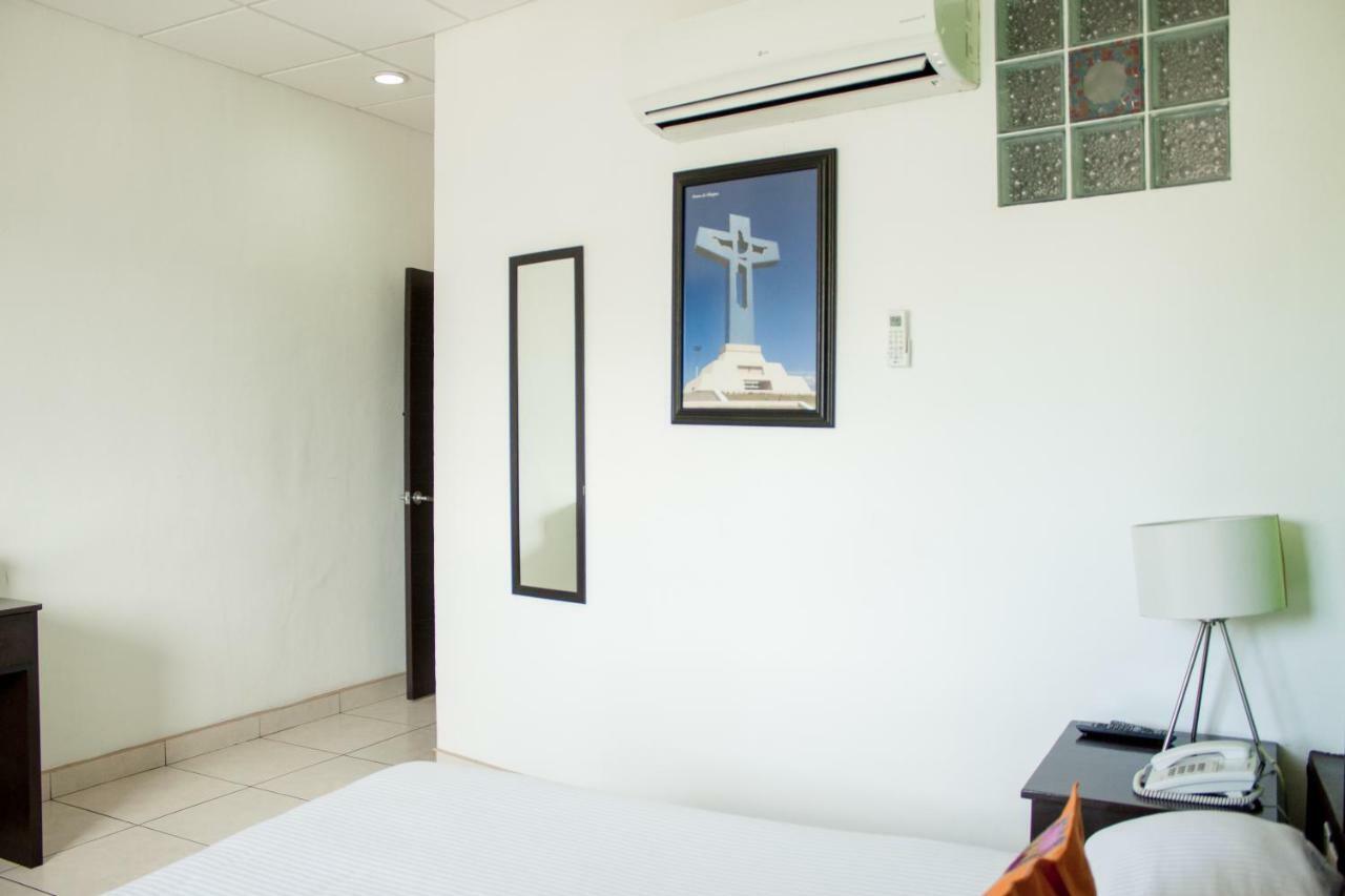 Chiapas Express, 3*