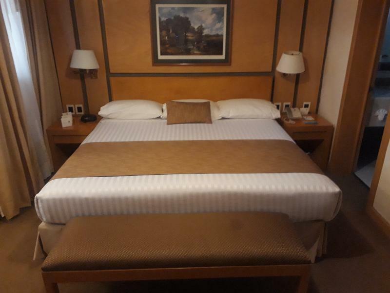 Country Plaza Hotel