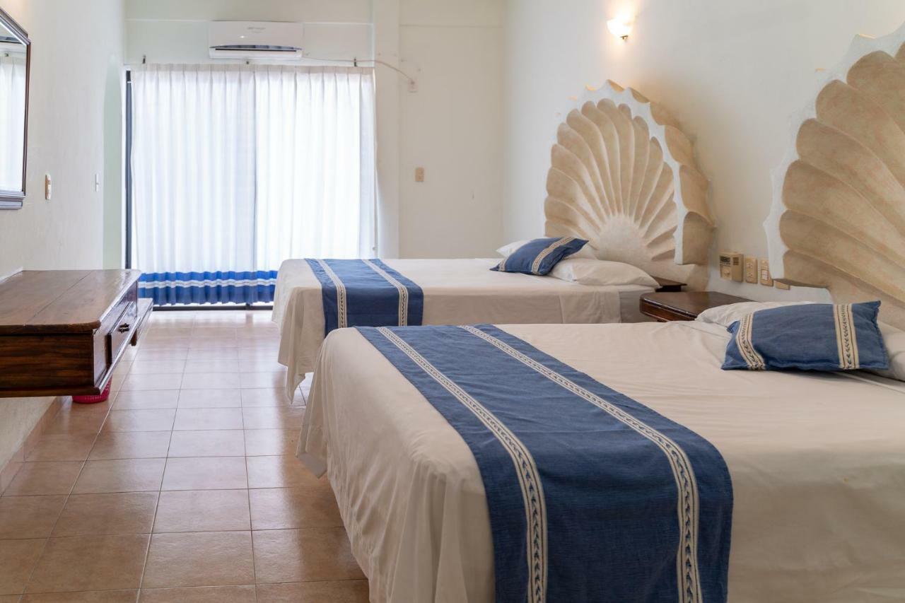 Coral Huatulco Hotel