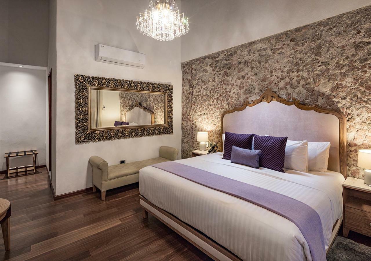 Casa Monarca Hotel 4*